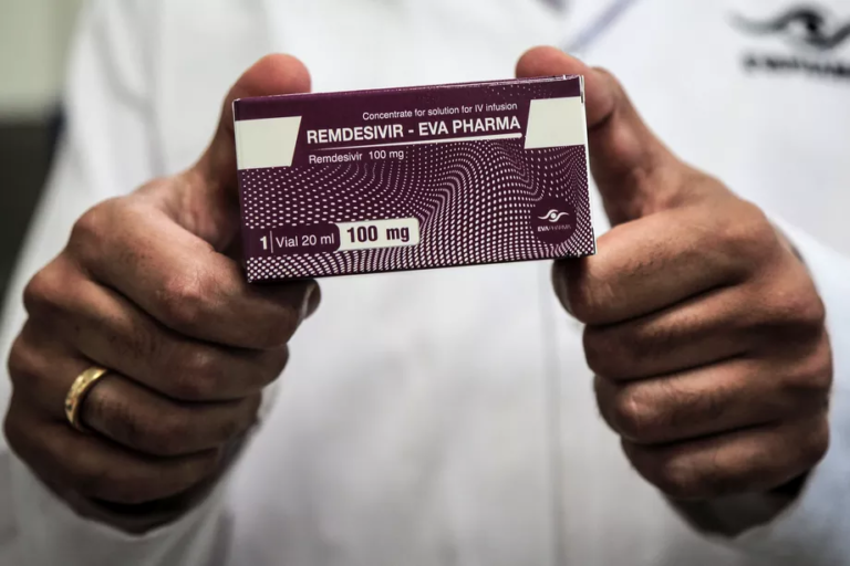 Những nghi vấn khi FDA phê duyệt remdesivir trong việc điều trị Covid-19 Những nghi vấn khi FDA phê duyệt remdesivir trong việc điều trị Covid-19