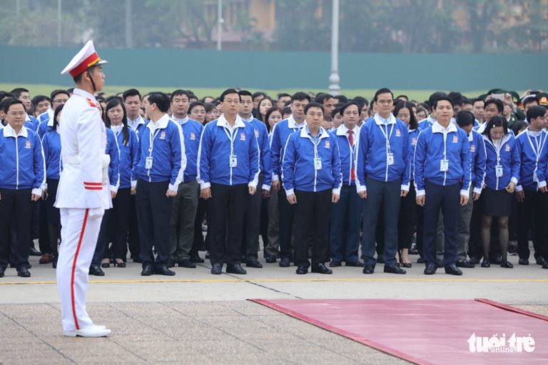 Nuôi Trung ương Đoàn bằng nuôi một bộ. Đã đến lúc Đoàn Thanh niên 88 tuổi ‘cai sữa’ ngân sách