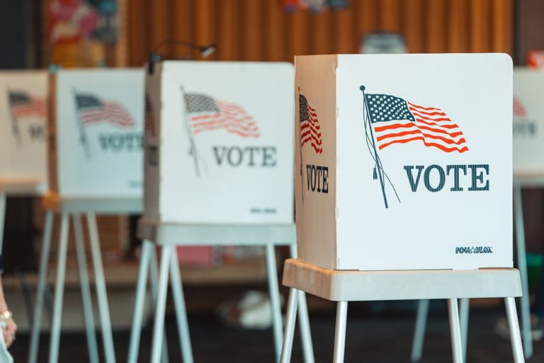 Thông tin sai lệch: Lý do người Việt là nhóm cử tri gốc Á ủng hộ ông Trump đông đảo nhất Thông tin sai lệch: Lý do người Việt là nhóm cử tri gốc Á ủng hộ ông Trump đông đảo nhất
