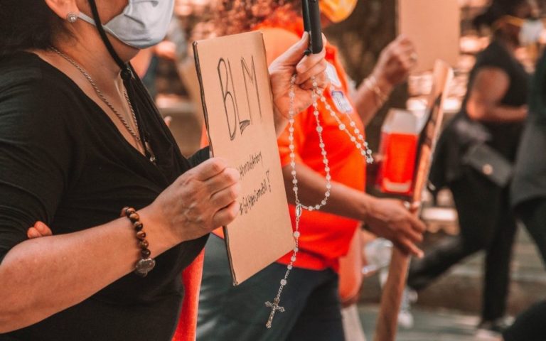 Để thực sự ủng hộ sự sống, Giáo Hội cần tích cực chống lại kỳ thị chủng tộc