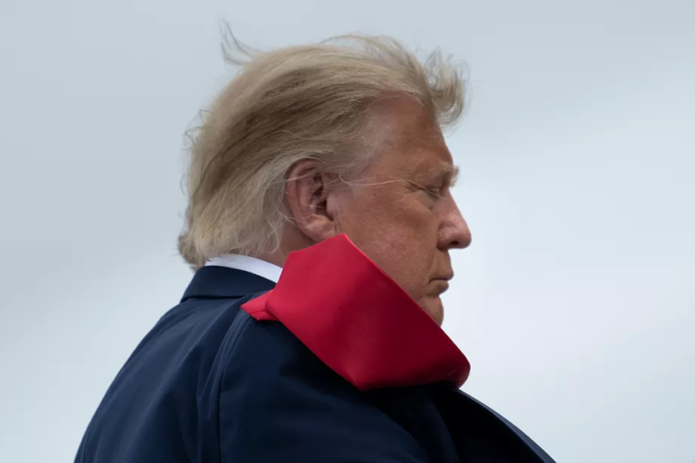 Rõ ràng Trump đang lên kế hoạch đảo chính Rõ ràng Trump đang lên kế hoạch đảo chính