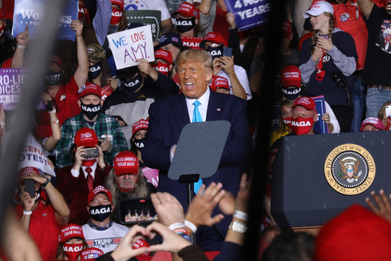 “NHỮNG LÃNH ĐẠO MAGA KÊU GỌI QUÂN ĐỘI HÃY GIỮ TRUMP LẠI ĐỂ TIẾP TỤC LÀM TỔNG THỐNG”