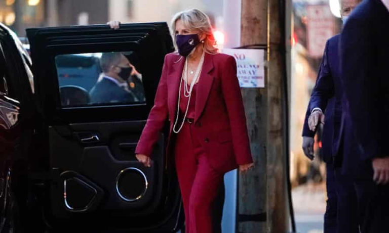 Hãy gọi bà bằng học vị chuẩn mực: Tiến sĩ Jill Biden Hãy gọi bà bằng học vị chuẩn mực: Tiến sĩ Jill Biden