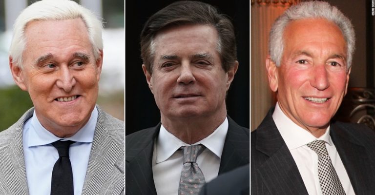 Trump vừa ban hành 26 lệnh ân xá mới, gồm cả những ân xá cho Stone, Manafort và Charles Kushner