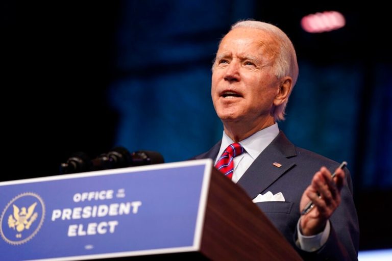 Không, Joe Biden không định âm mưu cắt Social Security của bạn