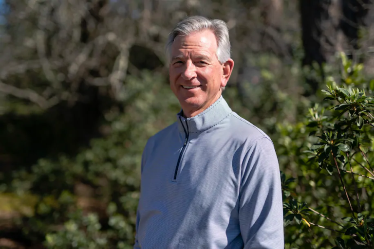 Thật buồn khi niềm hy vọng cuối cùng của Trump dựa vào Tommy Tuberville. Thật buồn khi niềm hy vọng cuối cùng của Trump dựa vào Tommy Tuberville.