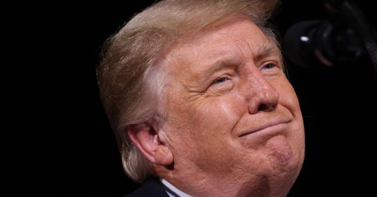 Luận tội Donald Trump lần thứ hai – Nên hay không? Luận tội Donald Trump lần thứ hai – Nên hay không?