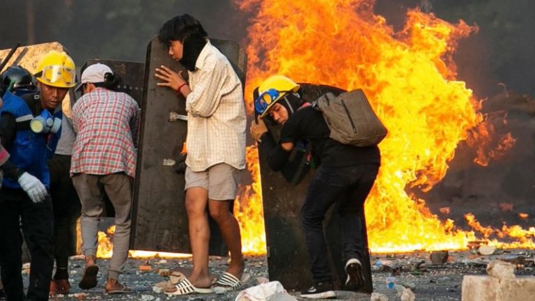 Lệnh trừng phạt Mỹ và Anh áp lên quân đội Myanmar liệu có hiệu quả?