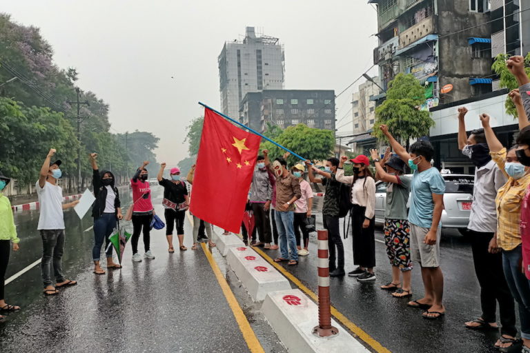Trung Quốc lớn mạnh, nền dân chủ ở Đông Nam Á đang chết dần