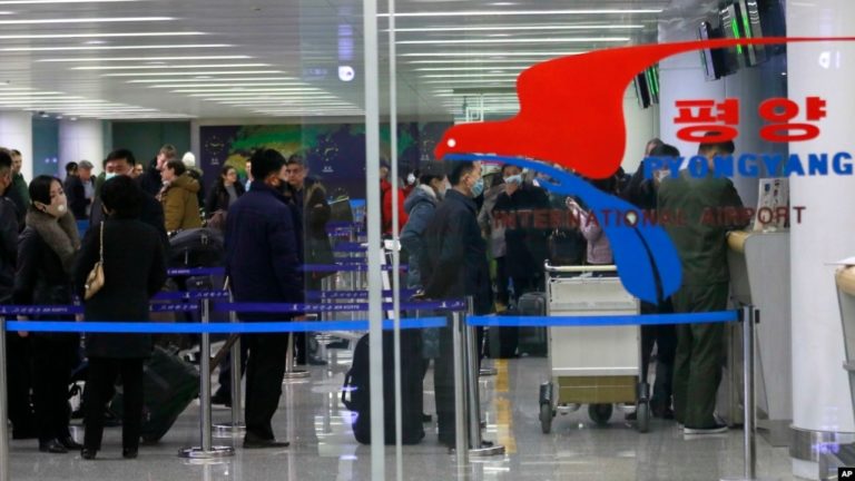 Phái đoàn ngoại giao Nga mô tả ‘cuộc di cư’ của người nước ngoài khỏi Triều Tiên