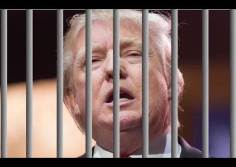 NHỮNG CHUYÊN GIA PHÁP LÝ: DONALD TRUMP SẼ BỊ “CẠN TIỀN VÀ VÔ TÙ” RẤT NHANH CHÓNG