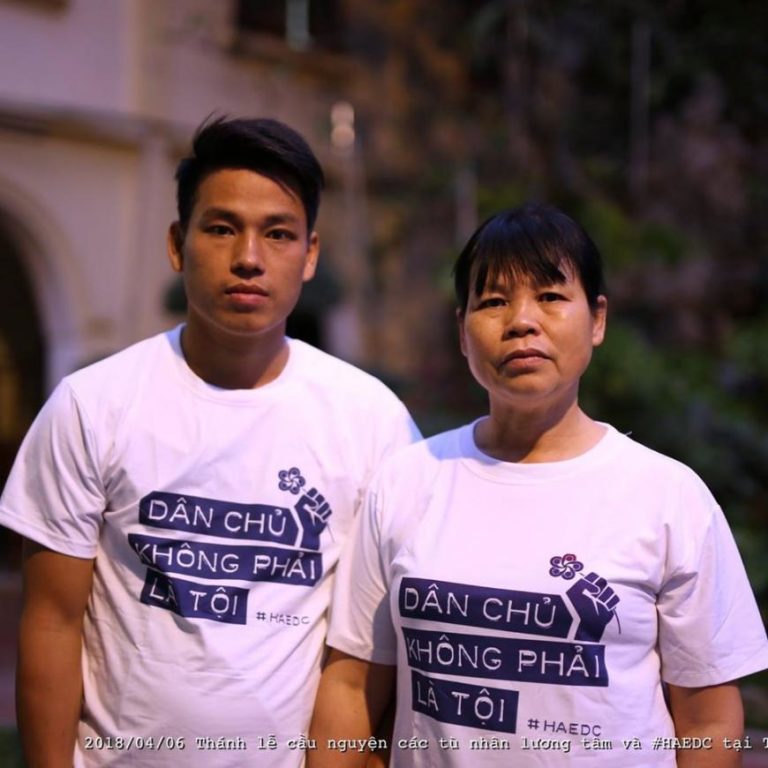 Việt Nam: Hãy phóng thích ba mẹ con hoạt động dân chủ