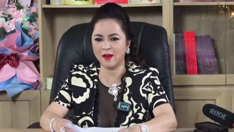 Vì sao người Việt Nam ‘phát sốt’ với hiện tượng Nguyễn Phương Hằng? Vì sao người Việt Nam ‘phát sốt’ với hiện tượng Nguyễn Phương Hằng?