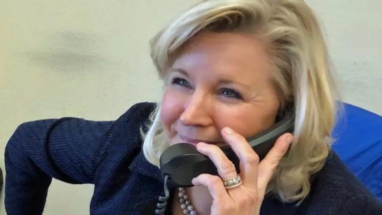 LIZ CHENEY ĐÃ BÍ MẬT SẮP XẾP MỘT HÀNH ĐỘNG QUAN TRỌNG ĐỂ NGĂN CHẶN CHUYỆN TRUMP XỬ DỤNG QUÂN ĐỘI ĐỂ ĐẢO NGƯỢC KẾT QUẢ BẦU CỬ