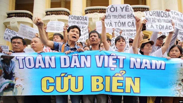 Nghĩ về các cuộc biểu tình liên quan đến cá chết Nghĩ về các cuộc biểu tình liên quan đến cá chết