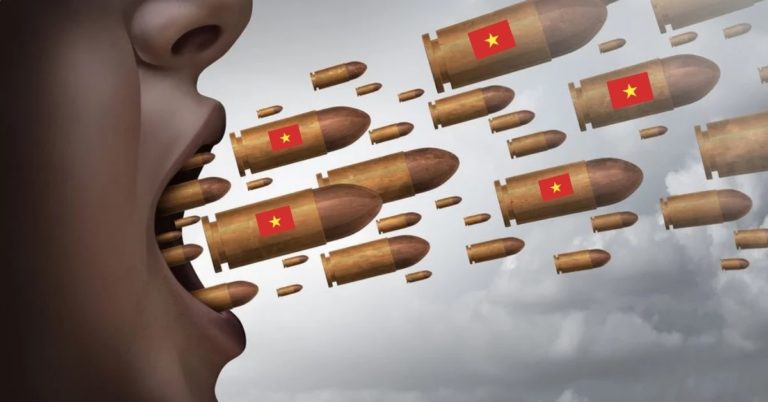 Bệnh thô tục của người Việt: Nhà dột từ nóc, đừng mắng cóc chửi trời Bệnh thô tục của người Việt: Nhà dột từ nóc, đừng mắng cóc chửi trời