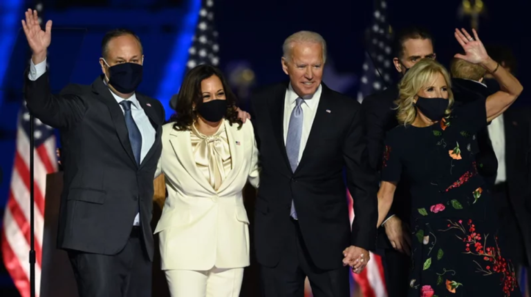 Cùng nhìn lại bức tranh toàn cảnh về chiến thắng của Tổng thống Biden trong kì bầu cử 2020 Cùng nhìn lại bức tranh toàn cảnh về chiến thắng của Tổng thống Biden trong kì bầu cử 2020