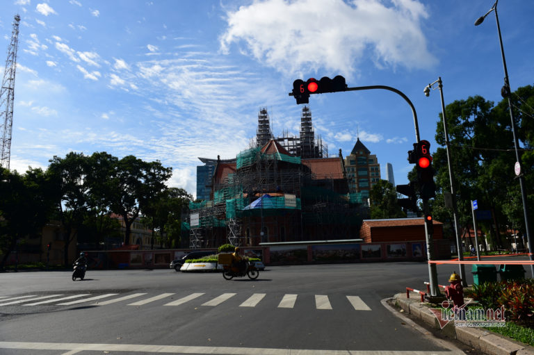 Viết trong ngày phong tỏa đầu tiên Viết trong ngày phong tỏa đầu tiên