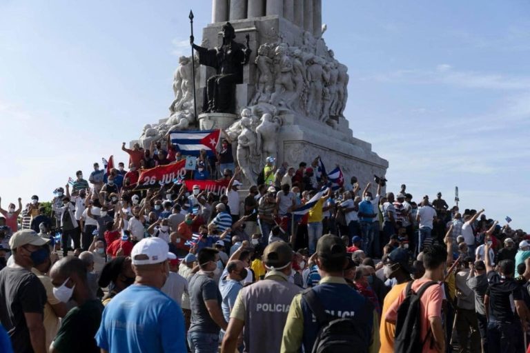 Nhân dân Cuba đứng lên vì tự do
