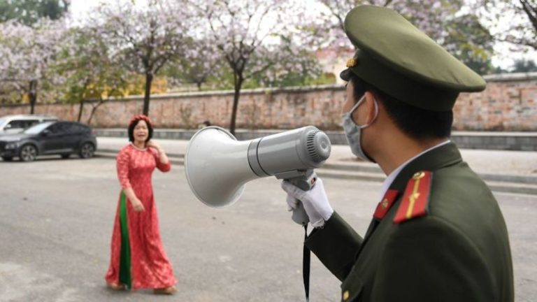 Việt Nam: Ai ‘núp’ sau đội quân KOL tạo ra các cuộc chiến thông tin trên Facebook? Việt Nam: Ai ‘núp’ sau đội quân KOL tạo ra các cuộc chiến thông tin trên Facebook?