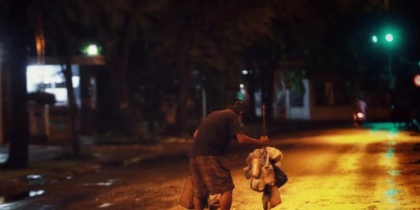 Nhật ký phong thành (số 13): Đêm nay, đêm mai Nhật ký phong thành (số 13): Đêm nay, đêm mai