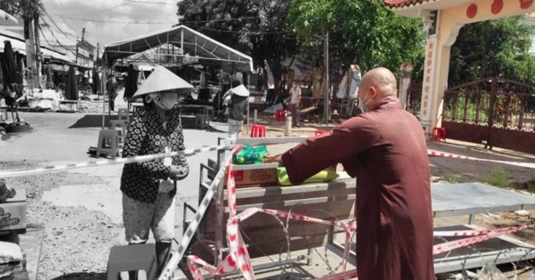 Sau 5 thập niên cấm cản, cánh cửa để tôn giáo làm từ thiện chuyên nghiệp có thể được mở ra?