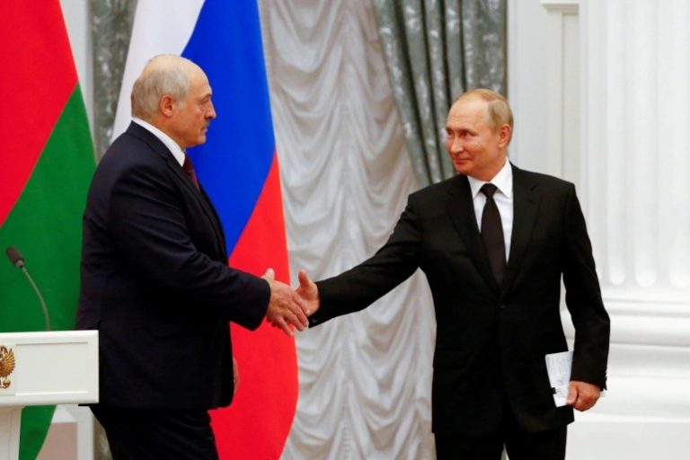 Bi kịch Putin – Дама с собачкой – Version 2.0 Bi kịch Putin – Дама с собачкой – Version 2.0