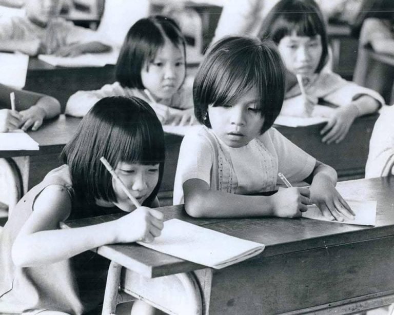 Giáo sư Thêm (người đề xuất bỏ “Tiên học lễ…”): Ông “bớt” lại giùm chút! Giáo sư Thêm (người đề xuất bỏ “Tiên học lễ…”): Ông “bớt” lại giùm chút!