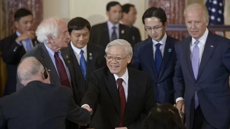 Nhân quyền Việt Nam: Tại sao phương Tây và Mỹ ‘mềm mỏng’ với Hà Nội?