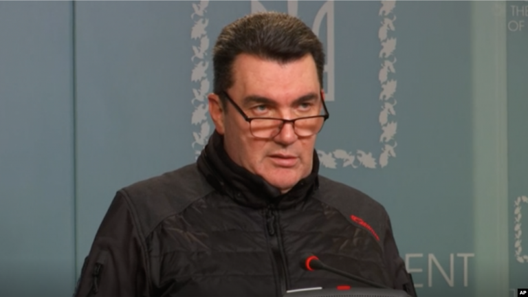 Ukraine sẽ ban bố tình trạng khẩn cấp nhưng chưa thiết quân luật