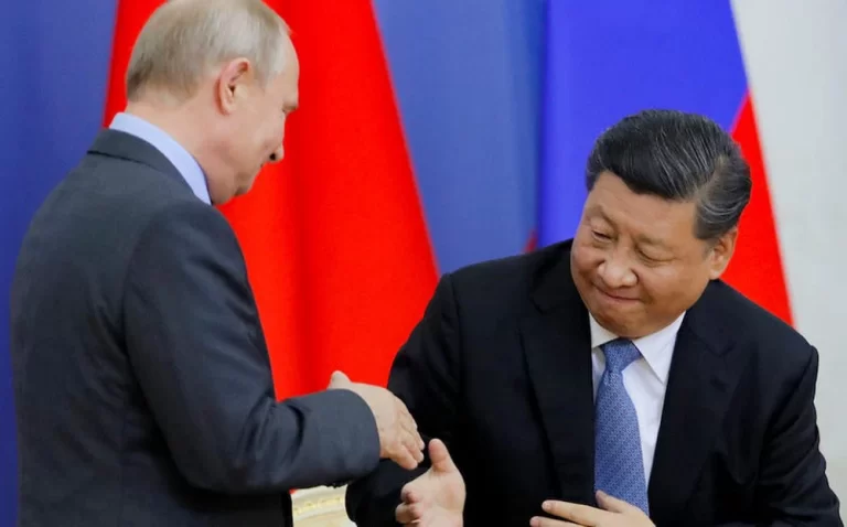 Nga bị Trung Quốc “cho ăn đạn bọc đường”: Bắc Kinh muốn giải cứu ông Putin đâu có dễ?