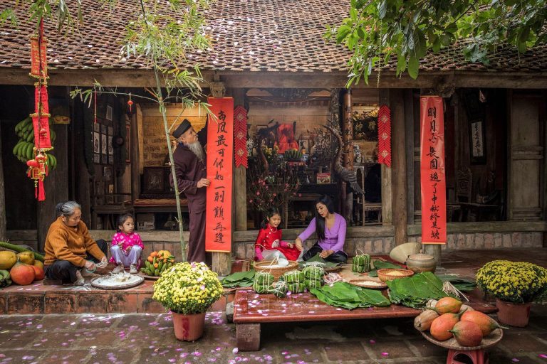 Tết Mùng Ba, xuân dần qua trong luyến tiếc