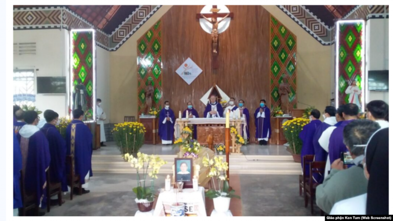 Tuyên truyền và hệ thống tự hoại!