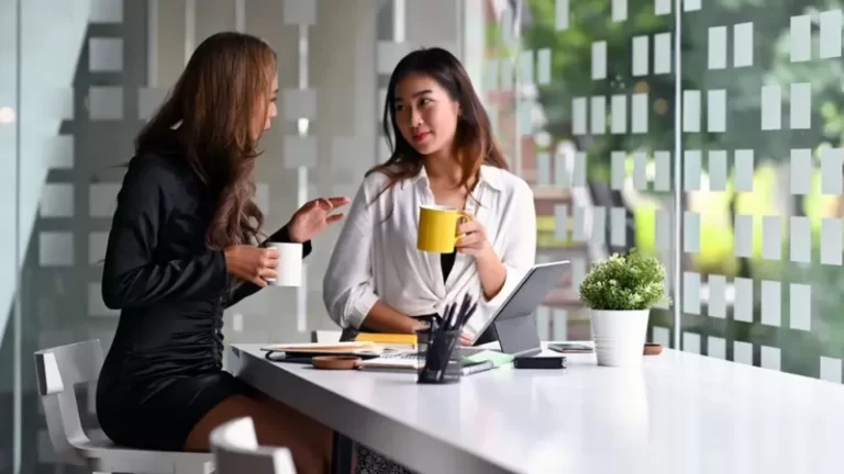Cách duy trì quan hệ với những đồng nghiệp vừa tốt vừa xấu tính