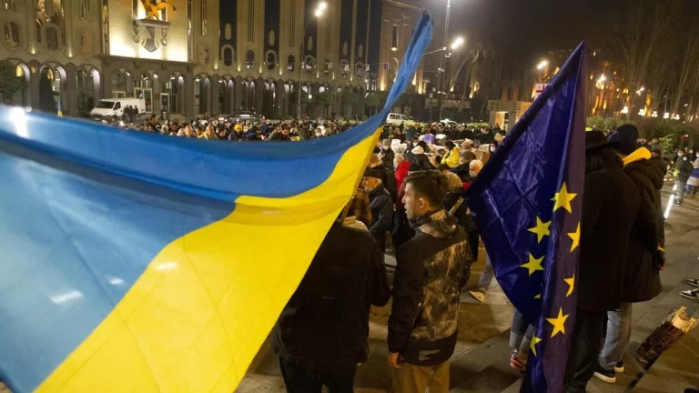 Gruzia và Moldova chính thức xin gia nhập Liên Hiệp Châu Âu