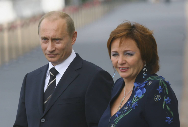 Gia đình bí mật của Putin có ở Thụy Sĩ không? Gia đình bí mật của Putin có ở Thụy Sĩ không?