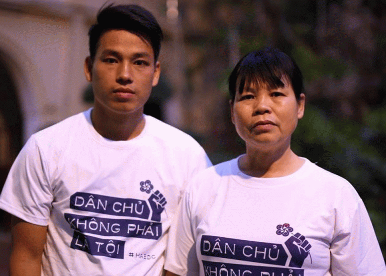 Tù nhân lương tâm Cấn Thị Thêu được gặp gia đình sau gần hai năm bị giam giữ Tù nhân lương tâm Cấn Thị Thêu được gặp gia đình sau gần hai năm bị giam giữ