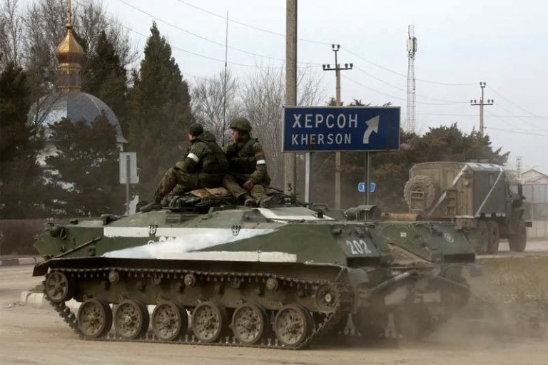 Nga nói đủ sức đưa Mỹ về ‘đúng chỗ’, Washington tìm bằng chứng ‘tội ác chiến tranh’ ở Ukraine Nga nói đủ sức đưa Mỹ về ‘đúng chỗ’, Washington tìm bằng chứng ‘tội ác chiến tranh’ ở Ukraine