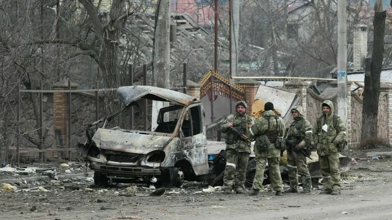 ỚC NGA CẦN LÀM GÌ VỚI UKRAINE?