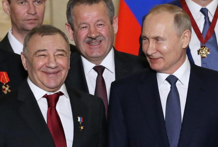 PUTIN VÀ GIỚI ĐẠI TÀI PHIỆT NGA