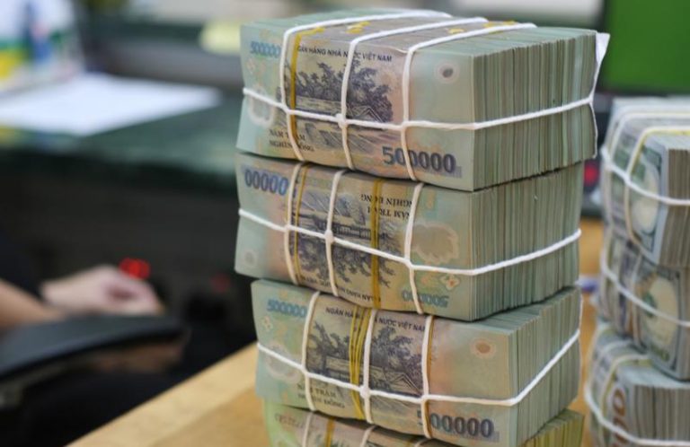Việt Nam phải lo gần 1,2 triệu tỷ đồng trả nợ công giai đoạn 2022-2024 Việt Nam phải lo gần 1,2 triệu tỷ đồng trả nợ công giai đoạn 2022-2024