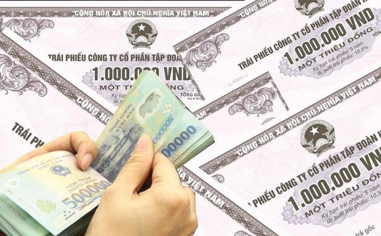 Ứng xử với rủi ro doanh nghiệp tạm hoãn thanh toán gốc, lãi trái phiếu ra sao?