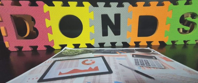 Tổ chức trung gian trong phát hành trái phiếu doanh nghiệp và những vấn đề pháp lý