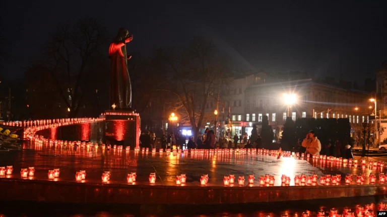 Việt Nam may mắn hơn Ukraine? Việt Nam may mắn hơn Ukraine?