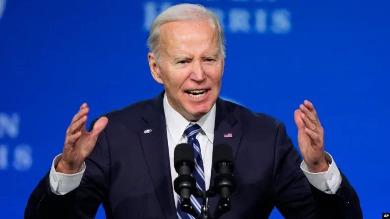 Joe Biden chi hai ngàn tỷ đô la Joe Biden chi hai ngàn tỷ đô la