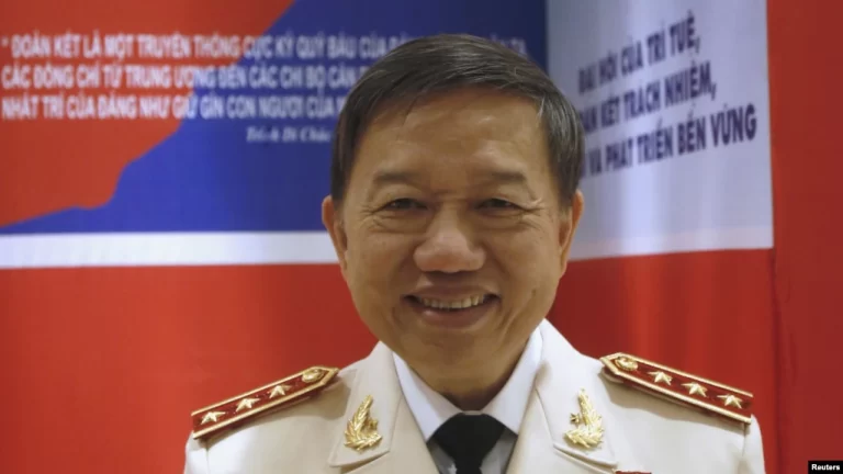 Chống tham nhũng, ‘phía bên kia’ bắt đầu phản công? Chống tham nhũng, ‘phía bên kia’ bắt đầu phản công?