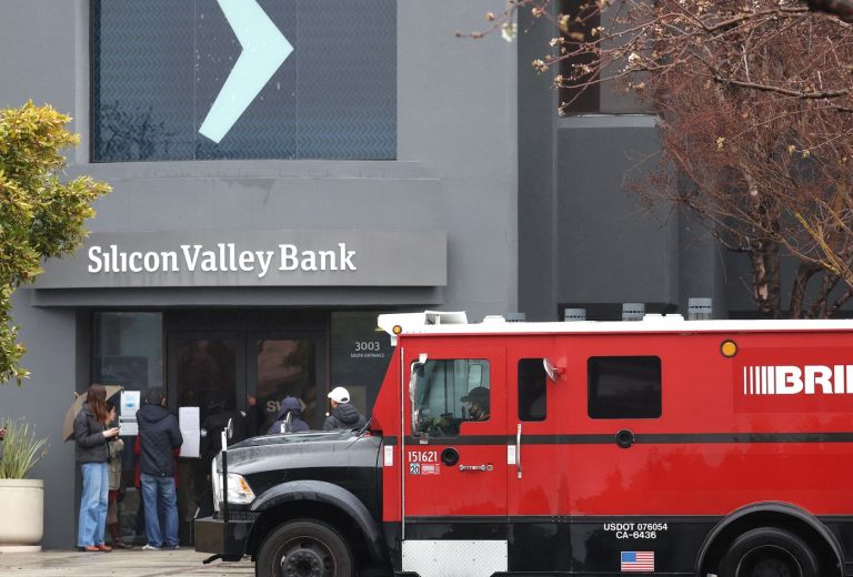 Các start-up chạy đua rút tiền từ Silicon Valley đã sụp đổ Các start-up chạy đua rút tiền từ Silicon Valley đã sụp đổ