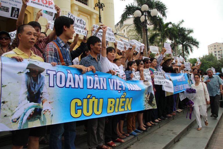 Những câu hỏi cho ngày 30 tháng Tư Những câu hỏi cho ngày 30 tháng Tư