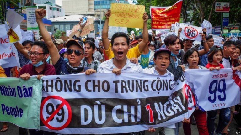 Bao giờ dân VN mới được ăn mừng ngày “tự do và hạnh phúc” ? Bao giờ dân VN mới được ăn mừng ngày “tự do và hạnh phúc” ?