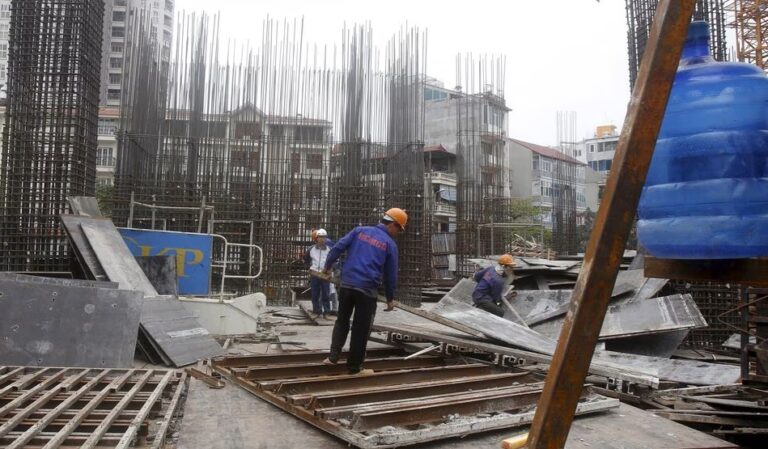Phân tích: Khủng hoảng bất động sản của Việt Nam có thể tồi tệ đến mức nào? Phân tích: Khủng hoảng bất động sản của Việt Nam có thể tồi tệ đến mức nào?